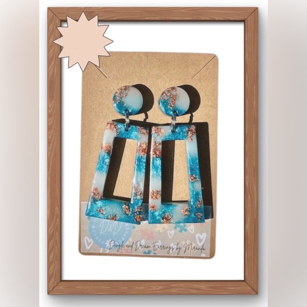 Elegant Geometric Dangle Earrings

🌸🌟🌟Bundle Discounts Available🌟🌟🌸